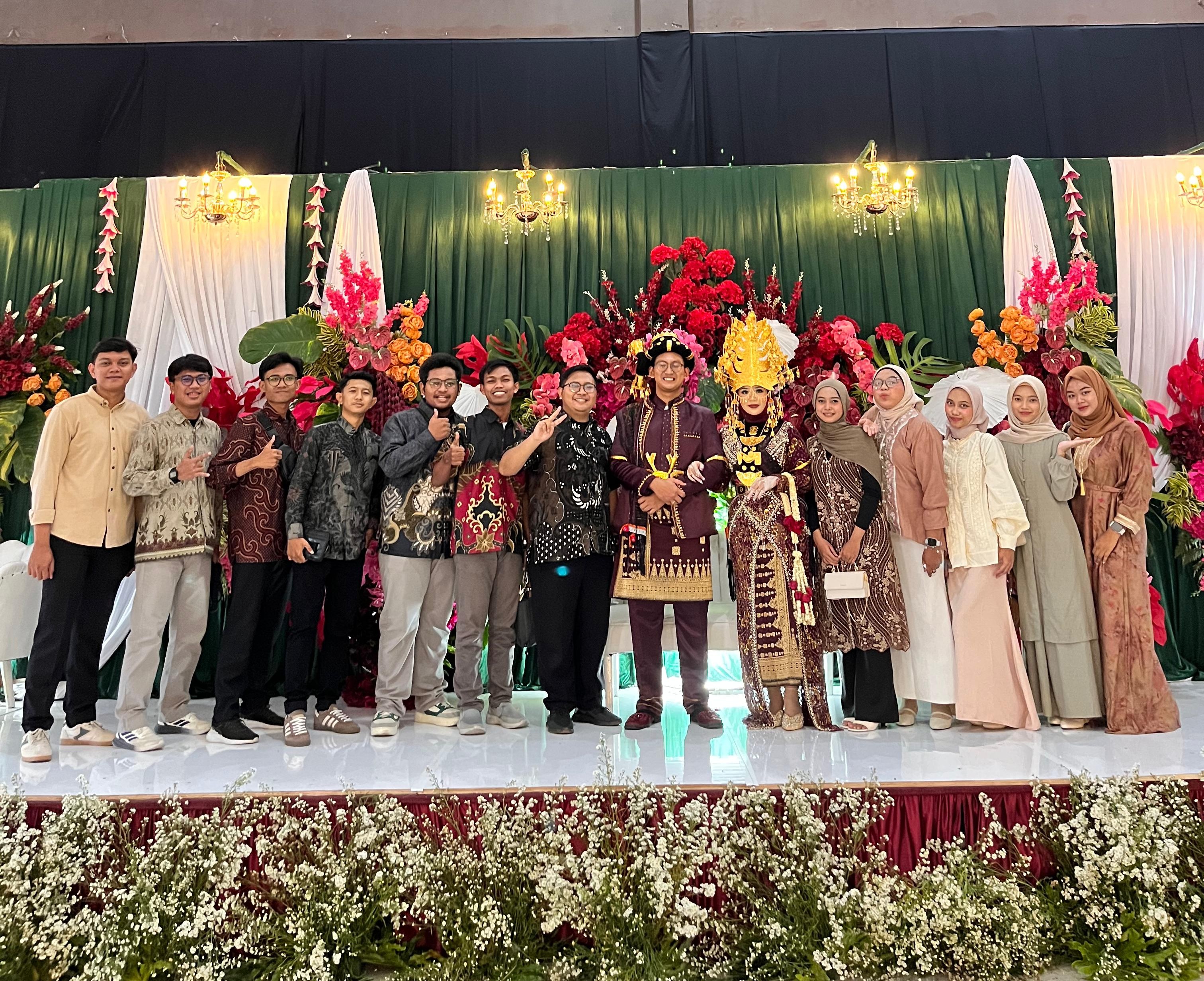 Abul Team menghadiri pernikahan Alfian